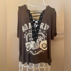 Charolette Russe Green Cropped Criss Cross Front Short-Sleeve Top, Size M